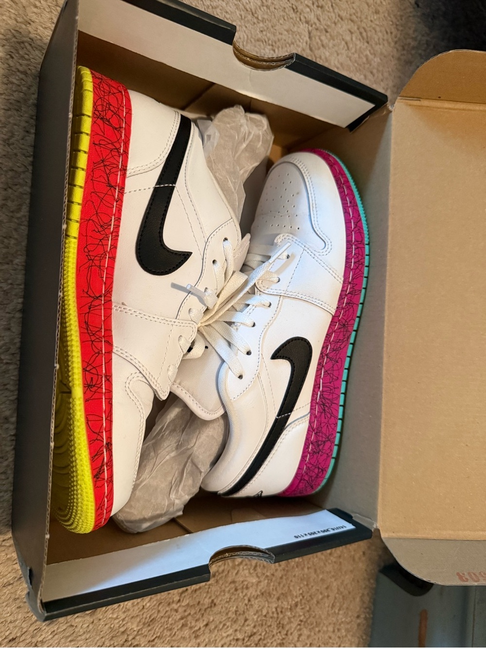 Authentic Air Jordan’s low lace sneakers 6Y fits 7.5/8 women’s $165.00 Nike - Picture 7 of 14